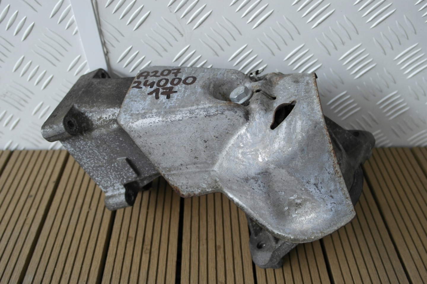 MERCEDES E-KLASA W207 1.8 CGI holder engine mount A2072400017 OE