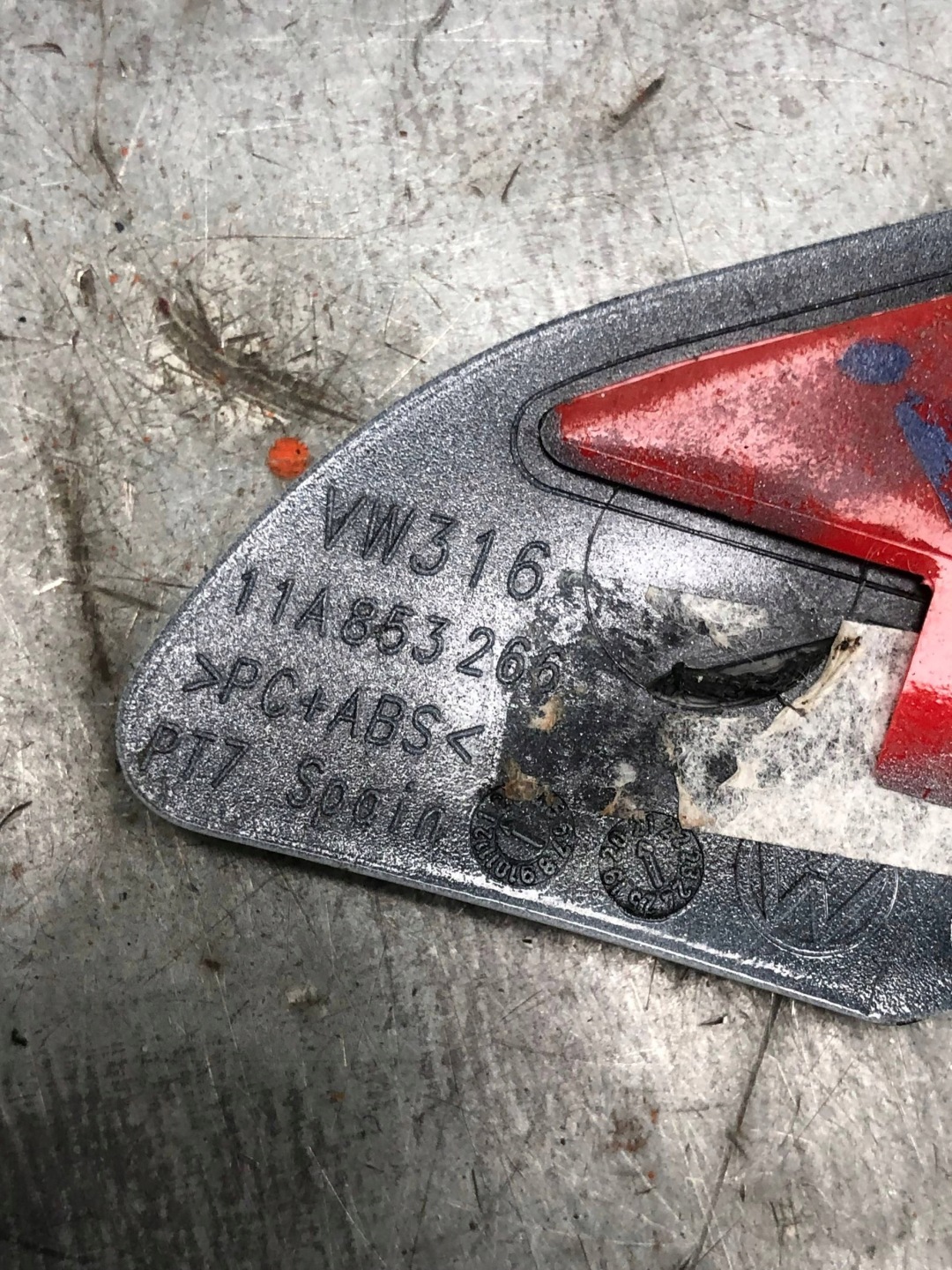 moulding SLUPKA right front VW ID4 ID.4 11A853266