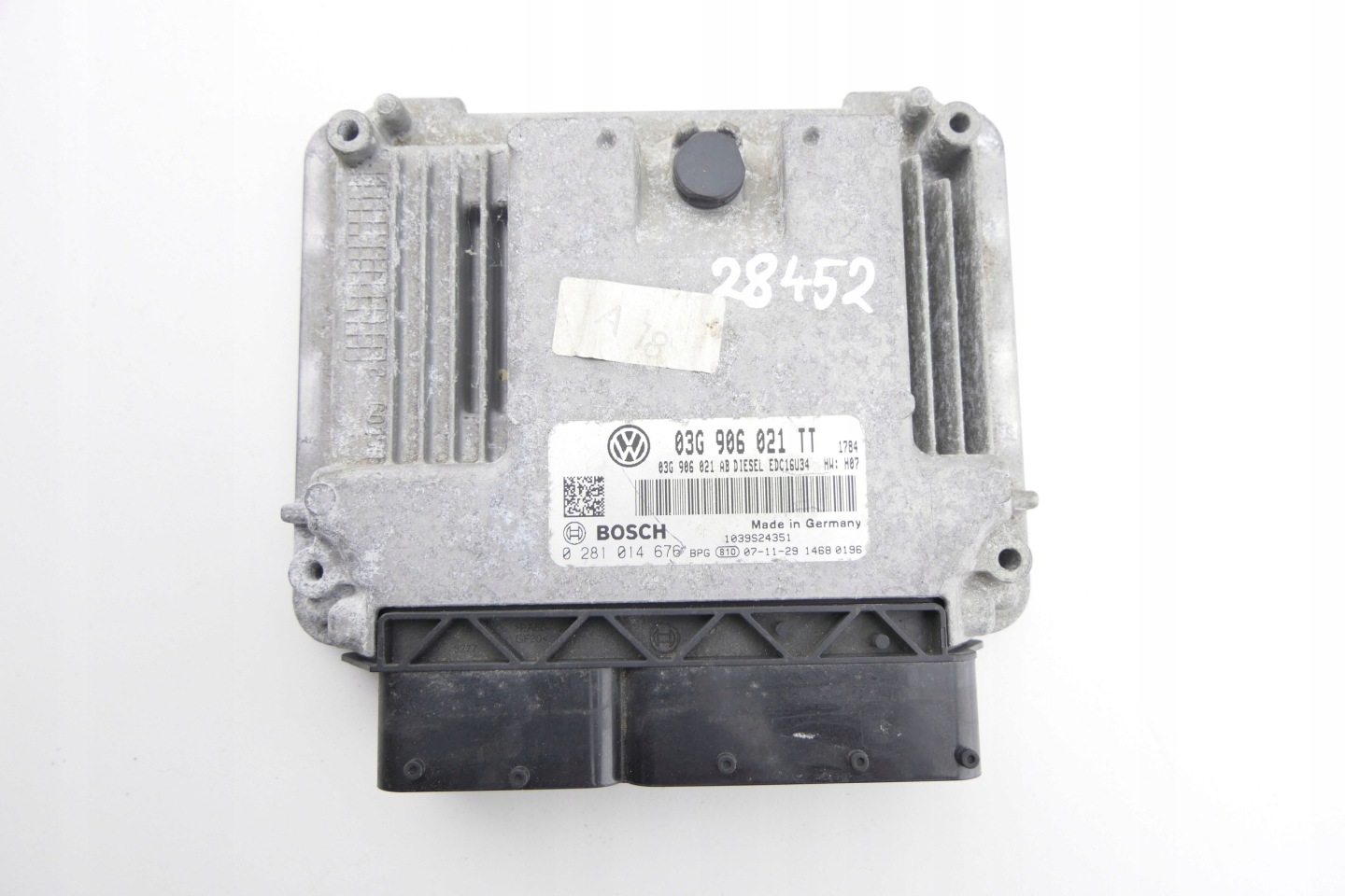 computer of the engine VOLKSWAGE GOLF V plus 1.9 TDI 03G906021TT