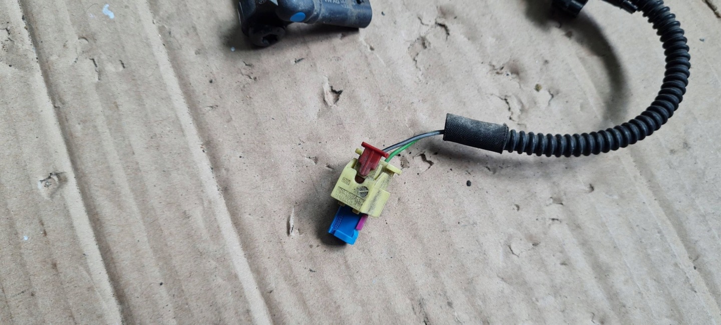 A4 B9 8W S4 impact sensor connecting spoiler 4M0959651 S5 Q7 Q5 A5 8W