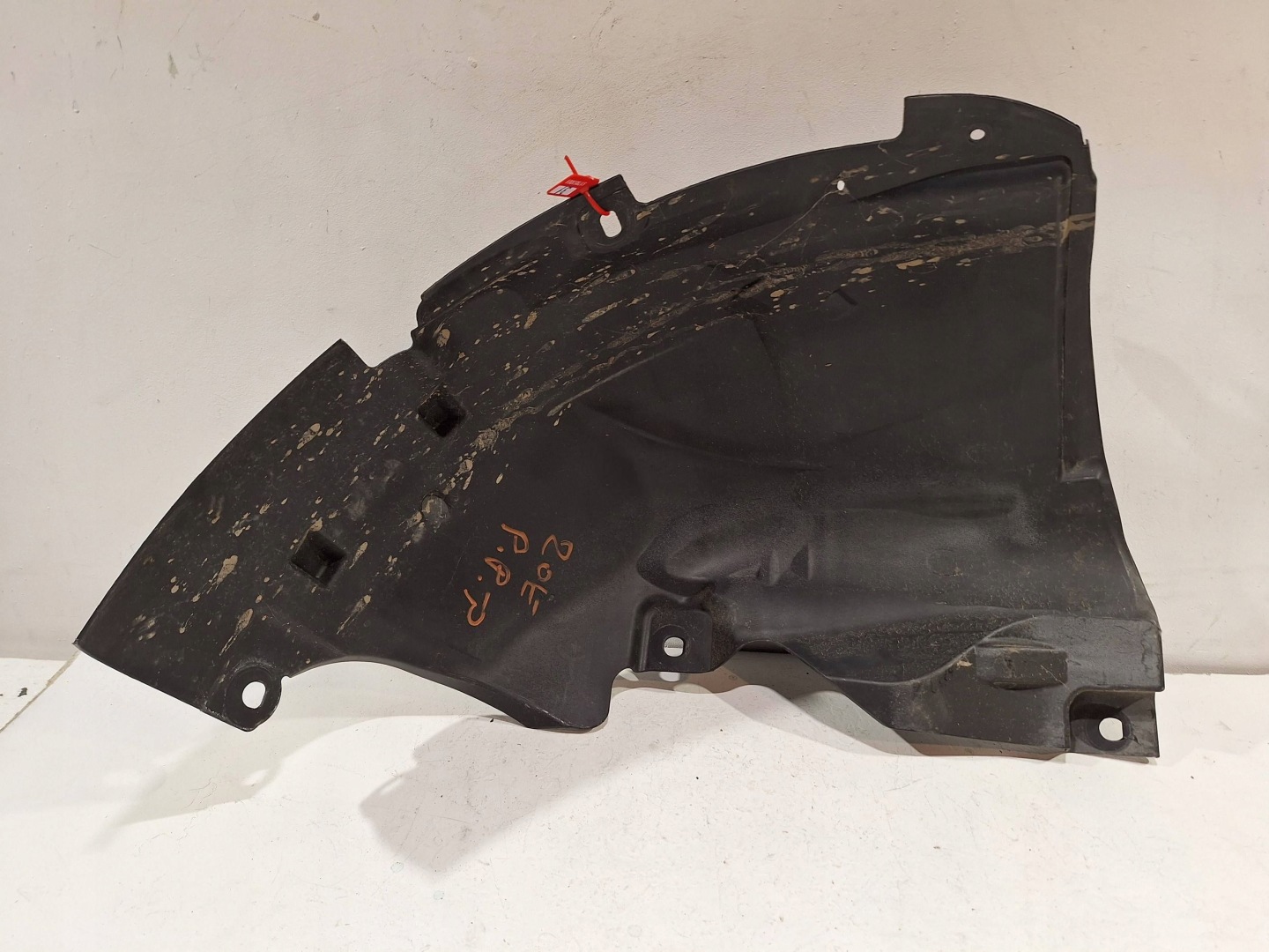 mudguard front right front part 63848394R RENAULT ZOE II 19