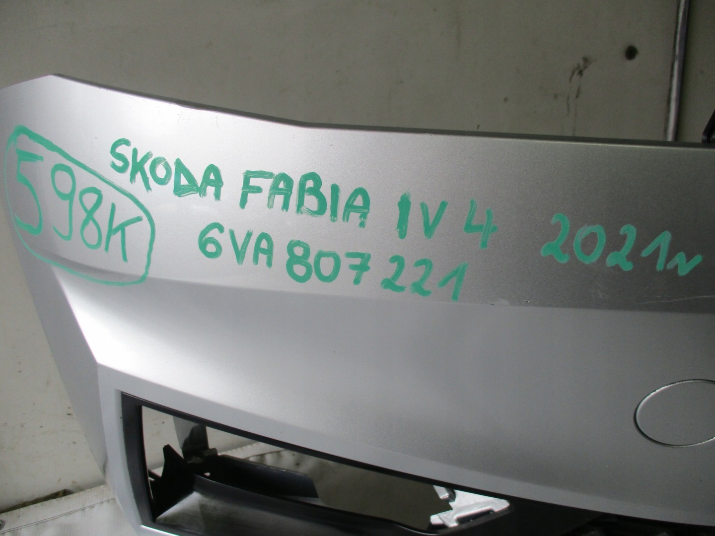 bumper front front Skoda Fabia 4 IV 6VA807221