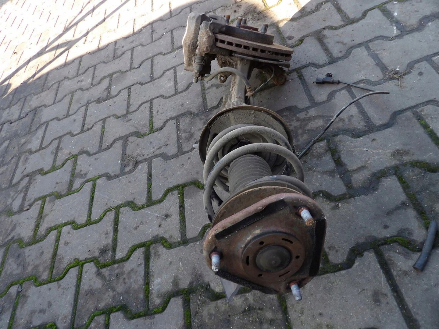 SOSPENSIONE PP TOYOTA AURIS E 1,3B F06RV