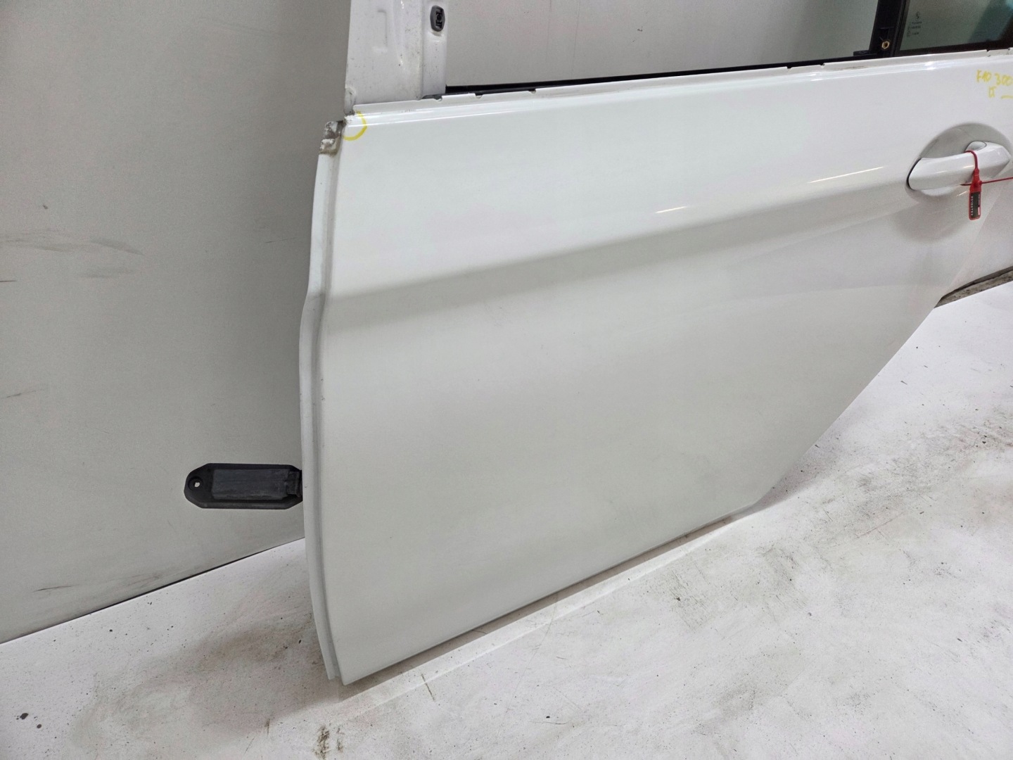 door left rear. rear part BMW F10 300