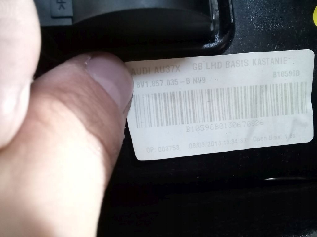 Audi A3 8V boîte a gant passager passegers 8V1857035