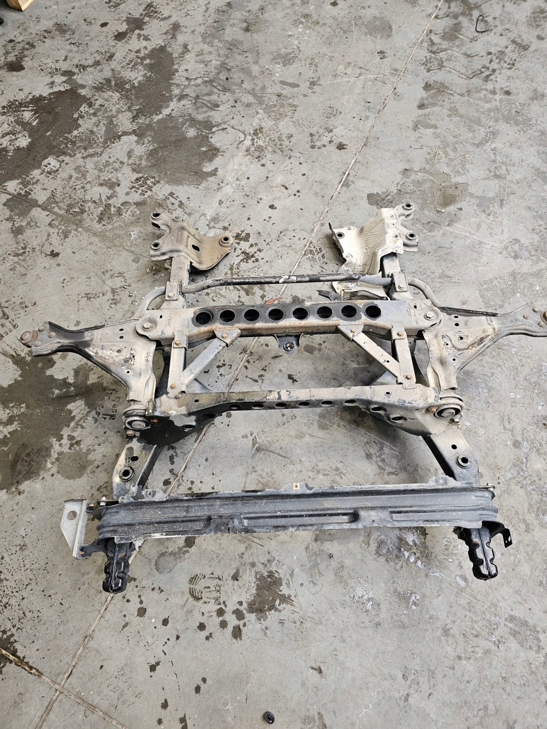 MERCEDES VITO W447 axle beam subframe axle beam front