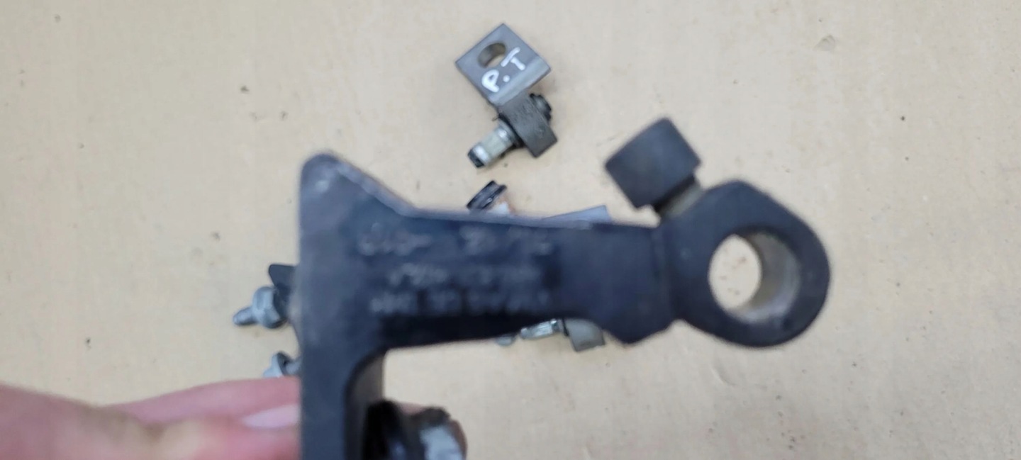 A6 C7 4G hinge hinges door left left rear part rear. LY9B 2X