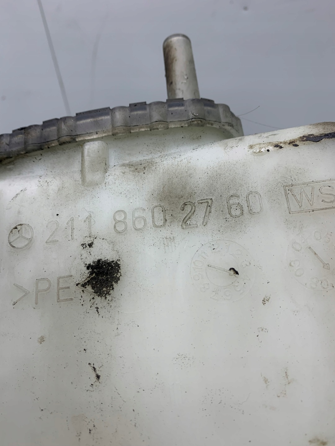 washer fluid tank MERCEDES E KLASA W211 pompki complete 2118602760