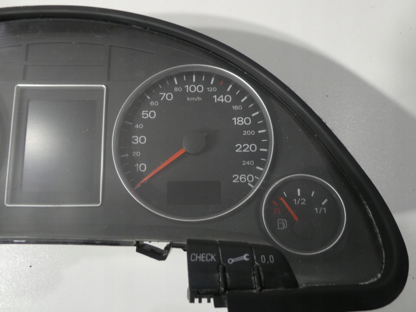AUDI A4 B7 dials