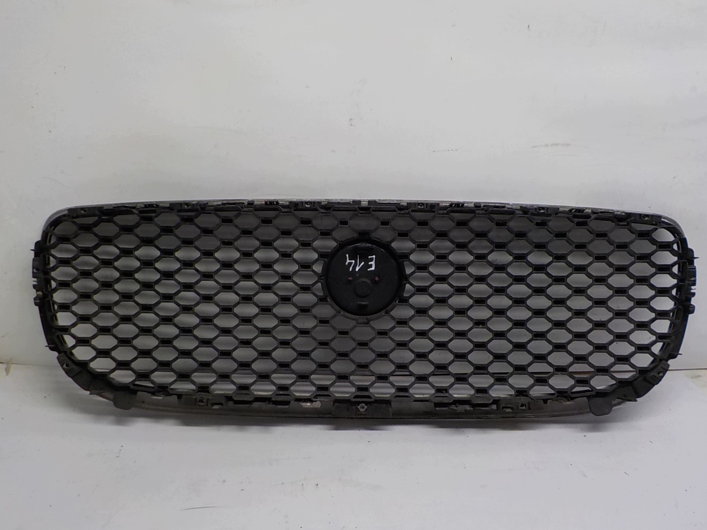 JAGUAR XE X760 grill grille radiator