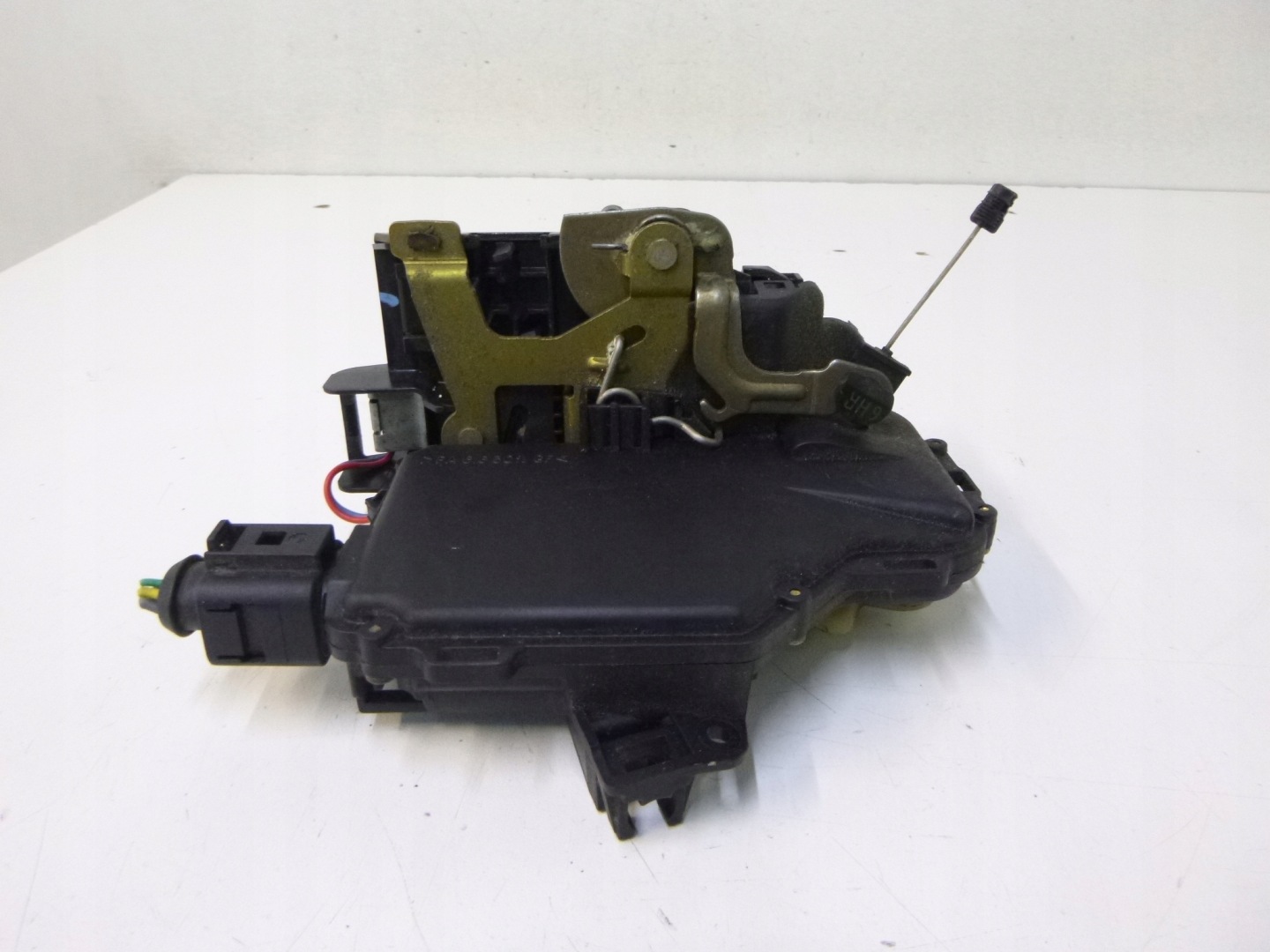 lock rear part right Skoda Octavia Liftback 1998