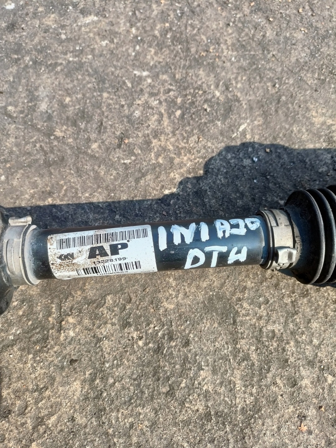 semi-axis left OPEL INSIGNIA 2.0CDTI 13228199 AP