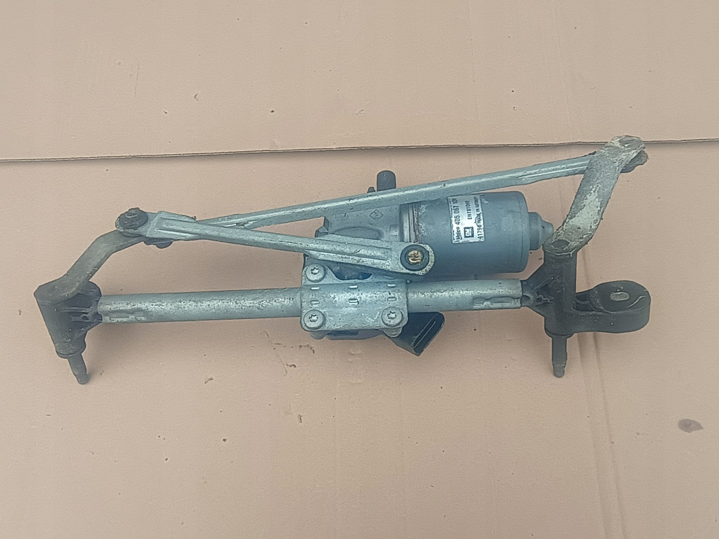 mechanismus stěračů 13182340 OPEL CORSA D