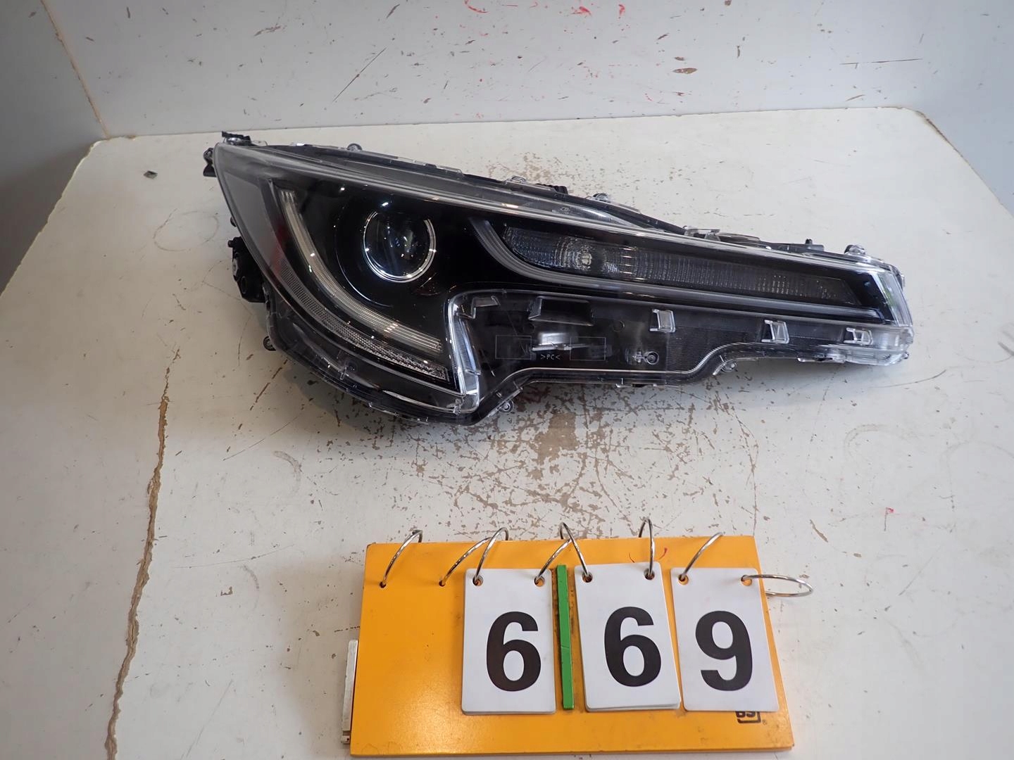 light front right TOYOTA COROLLA E21 19- FULL LED