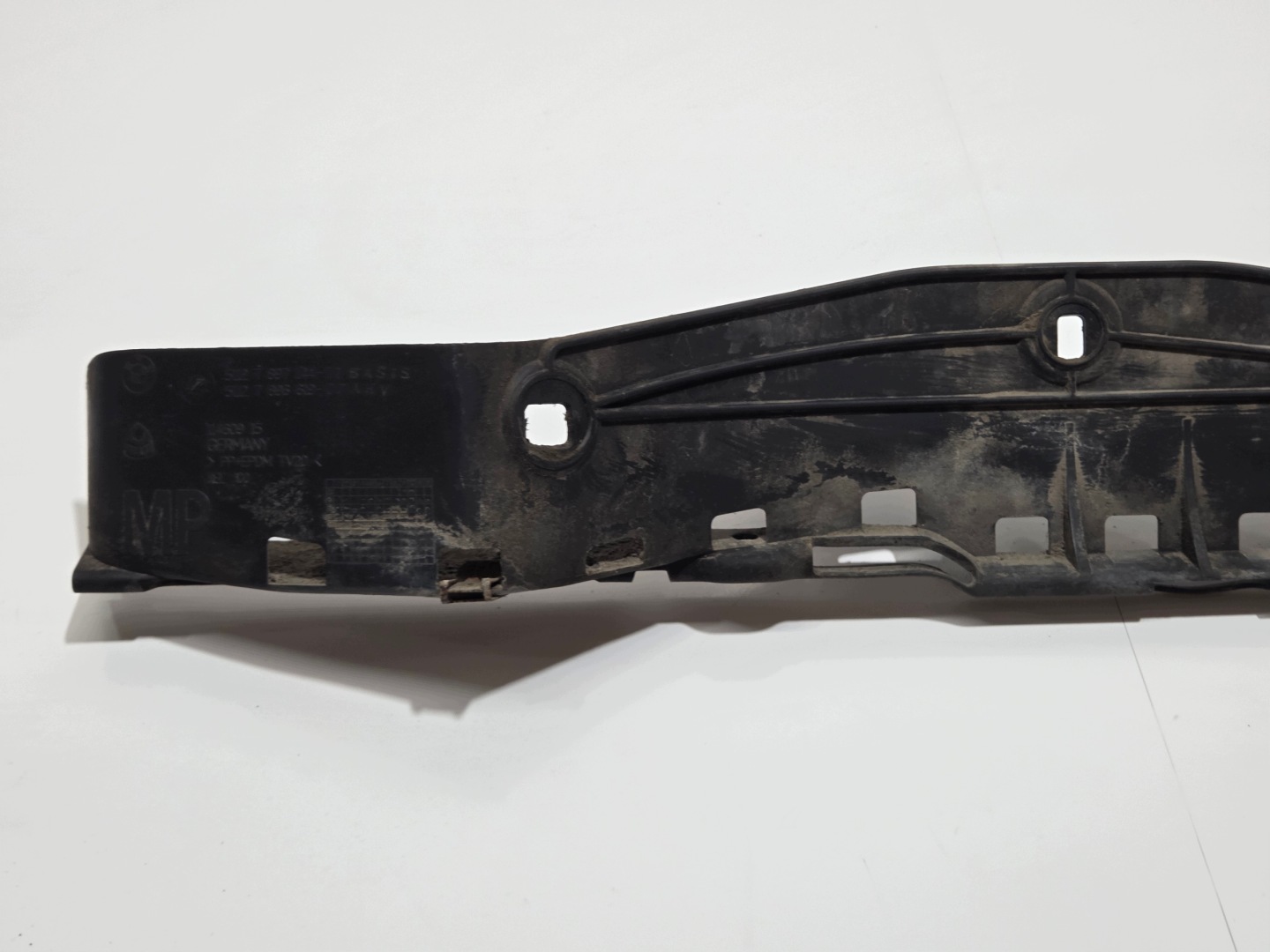 PROWADNICA paraurti posteriore BMW E60 E61 M PAKIET 7897144