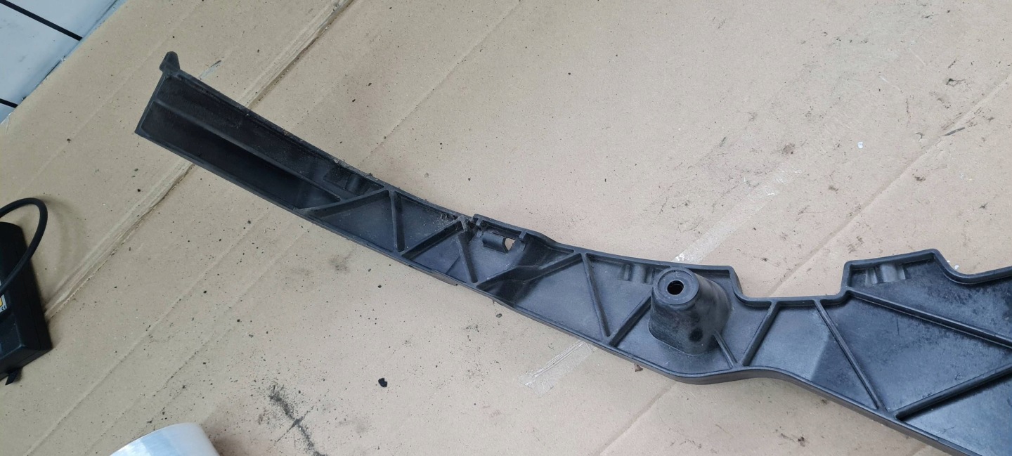 Q5 8R Support Poignée Support plaque Pare choc Droite Arrière 8R0807454B