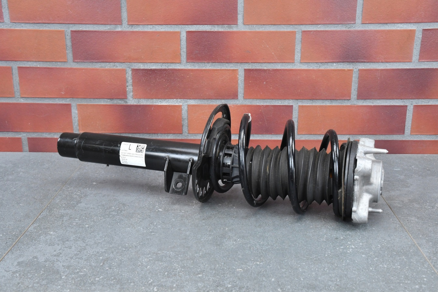 shock absorber left front front BMW 3 G21 3 G21 LCI 6888489 3309km