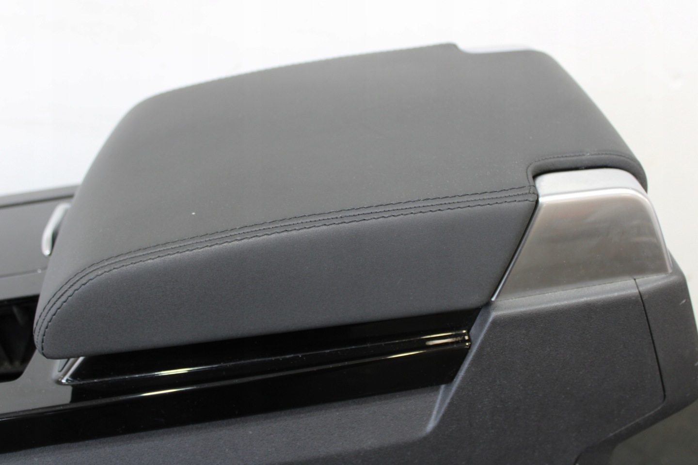 TUNEL central armrest LAND ROVER DISCOVERY V 5 L462