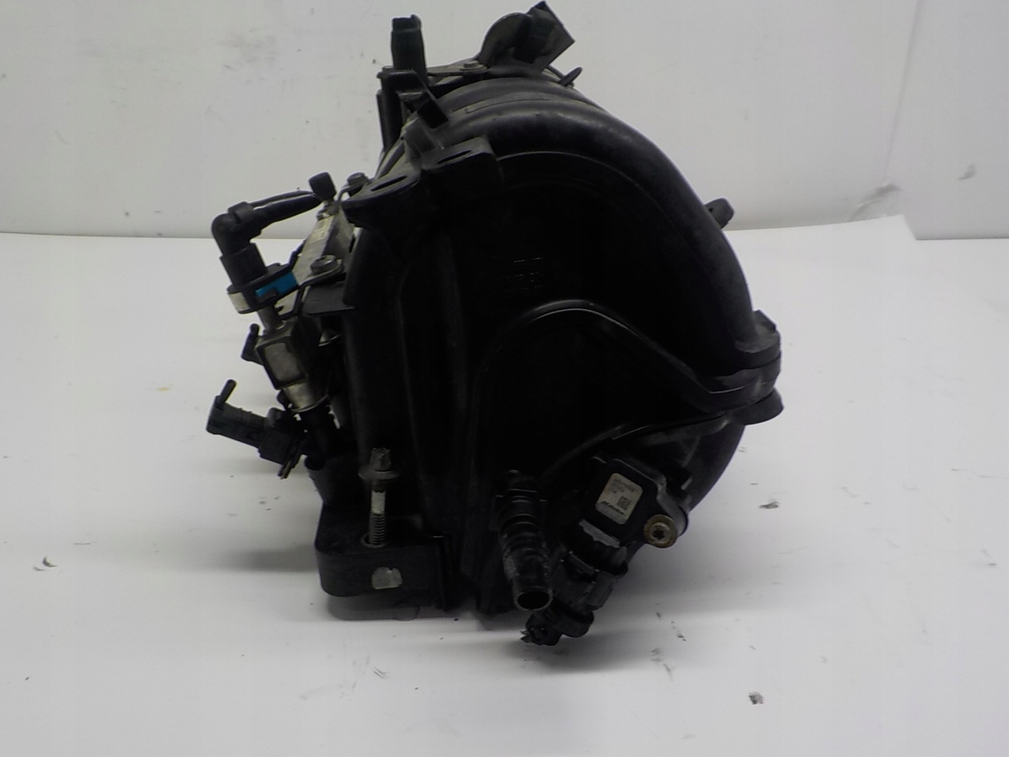 OPEL CORSA E 1.2 1.4 intake manifold injectors injection ramp 55584978