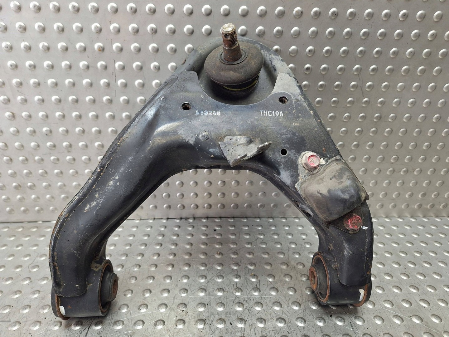 arm left front upper MITSUBISHI L200 V 15- FULLBACK