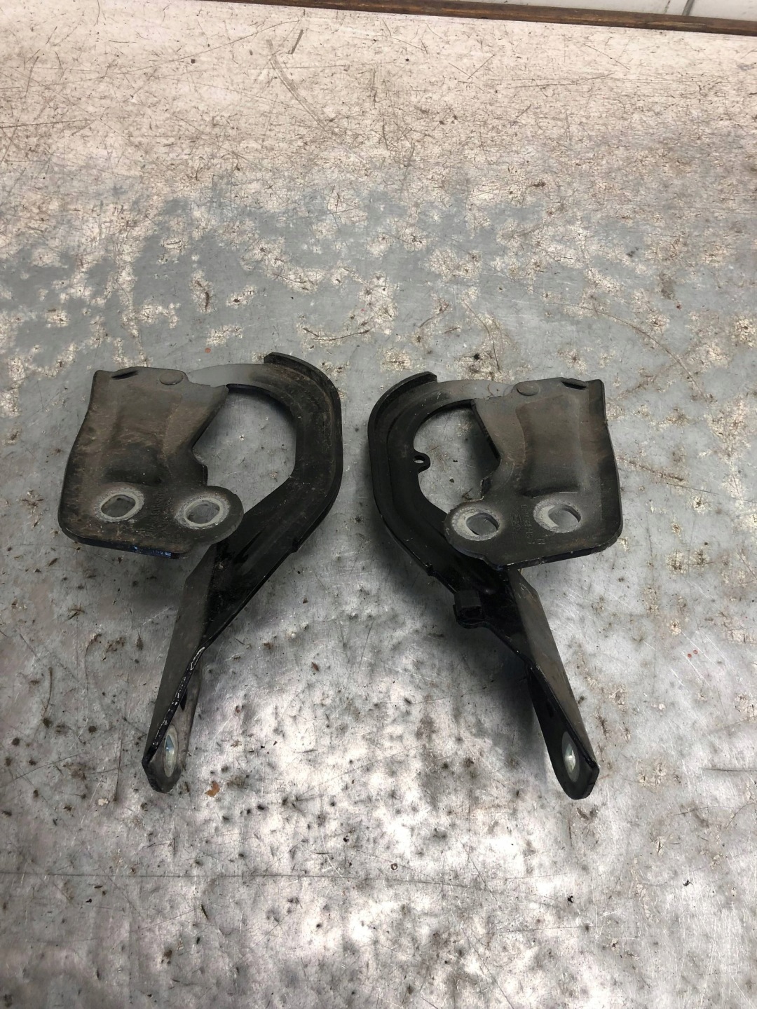 Cerniere cofano FORD KUGA MK2 PD BM51-A16800-AD BM51-A16801-AD