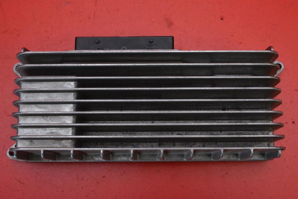amplifier 8T0035223AE AUDI A4 B8 07-11