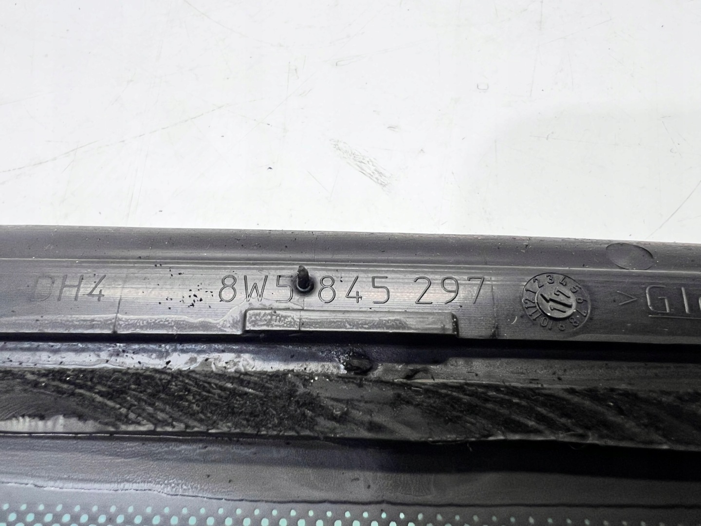 window bodywork left rear part AUDI A4 B9 sedan 8W5845297 2016R