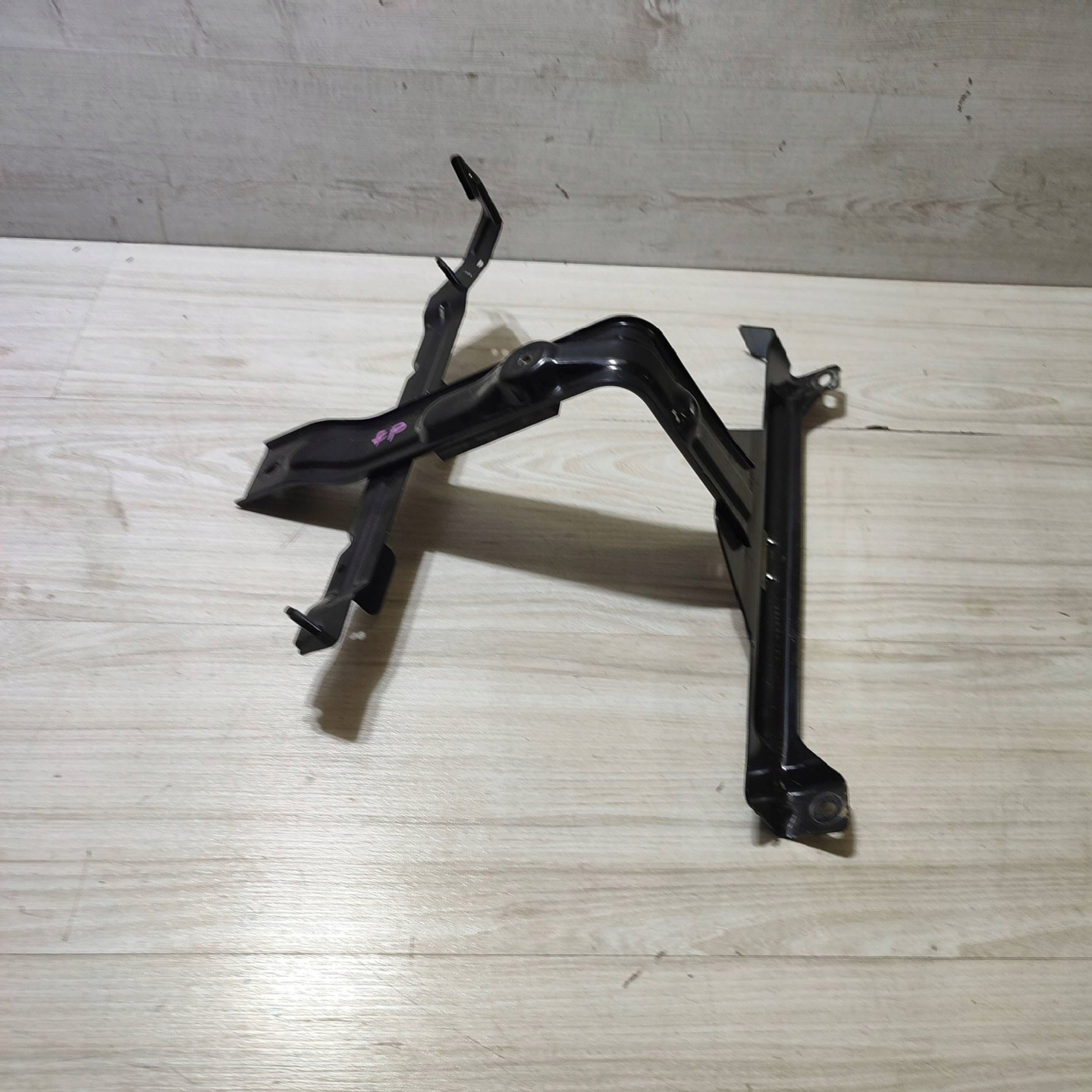 Halter akumulatora Jaguar F-Pace HK8347066AE