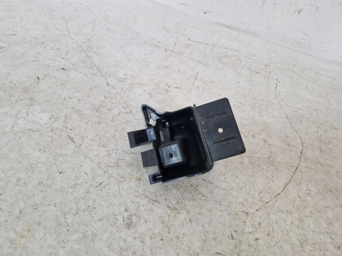 FORD EXPLORER VI MK6 2020- support holder bumper right rear part LB5B-17D948-A