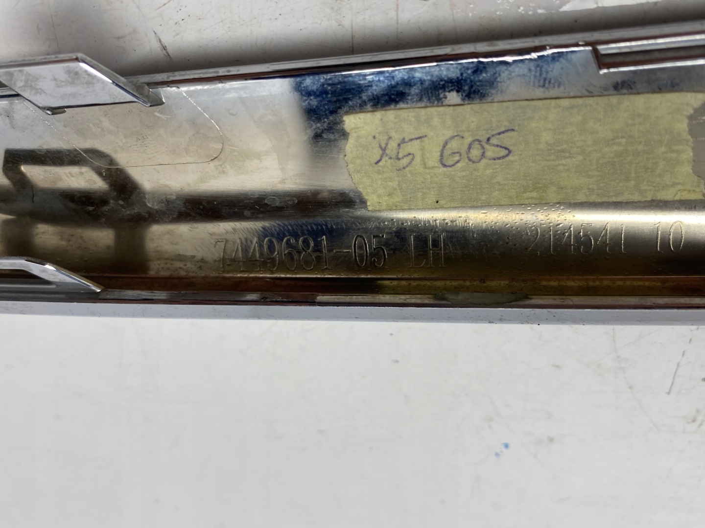 BMW X5 G05 lišta CHROM nárazníku předek L 7449681
