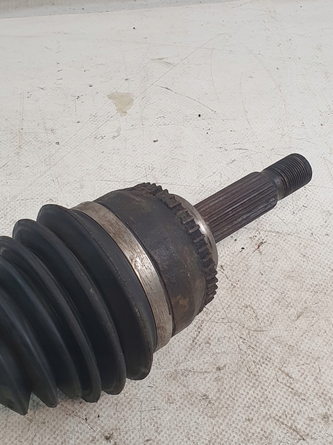 semi-axis left VOLVO V40 S40 and 96r. 1.8B 85KW