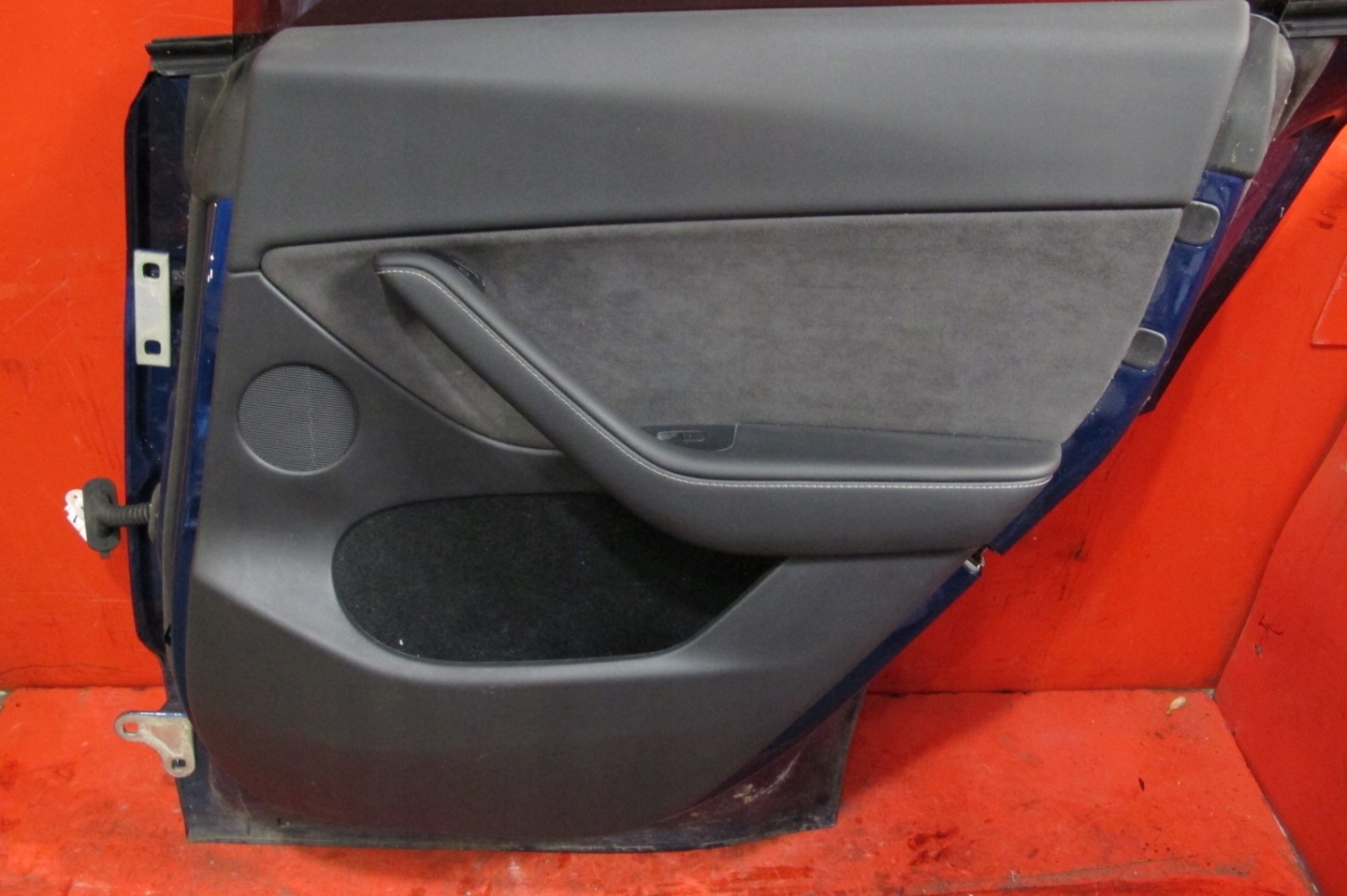 TESLA MODEL Y TÜR RECHTS HECK HINTEN PPSB