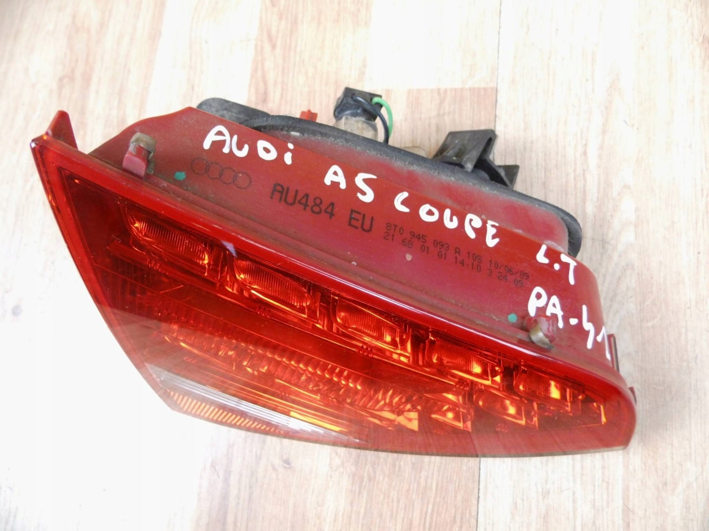 Audi A5 2007-2011 light left rear part rear left to the bonnet 8T0945093A
