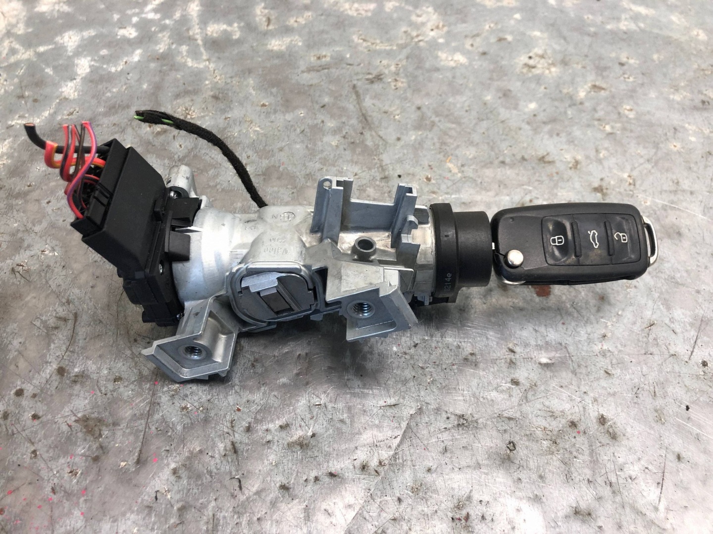 ignition + key VW UP 6RA905865