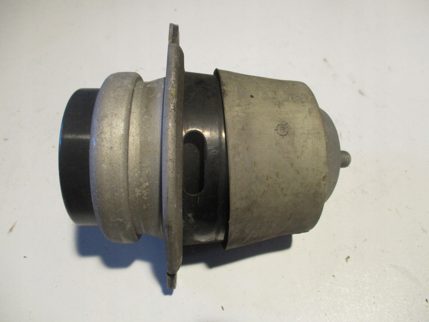 holder airbag engine mount 7L8199131B