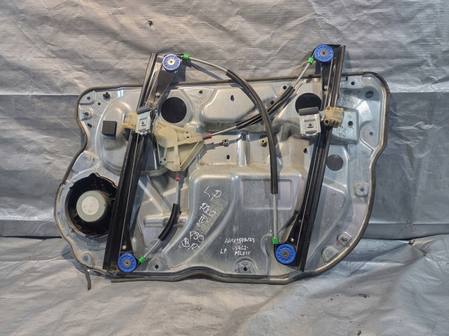 window regulator left front OE 6Q4837755 VW POLO IV 4