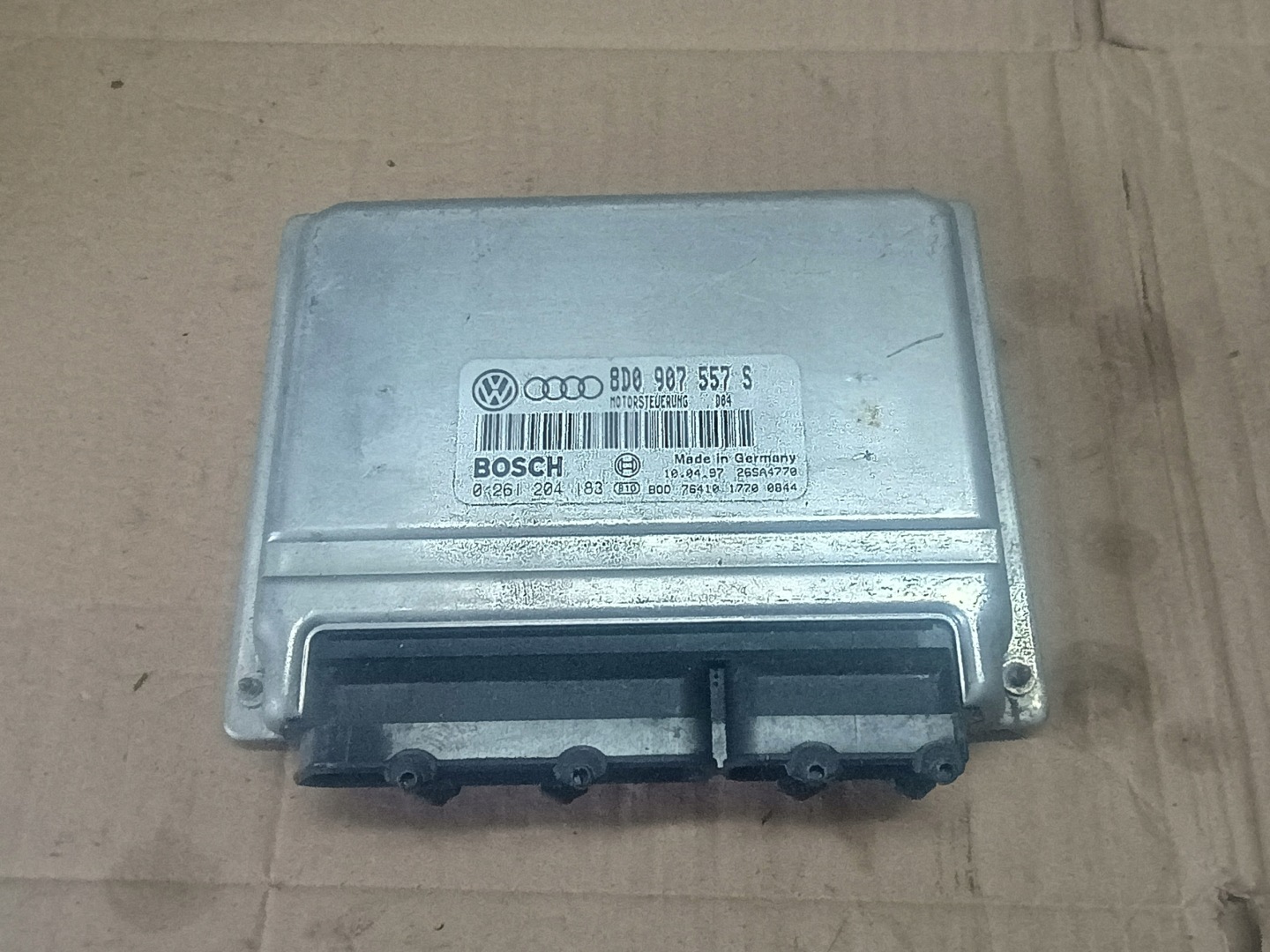 control unit of the engine 8D0907557S VW AUDI 1.8 B