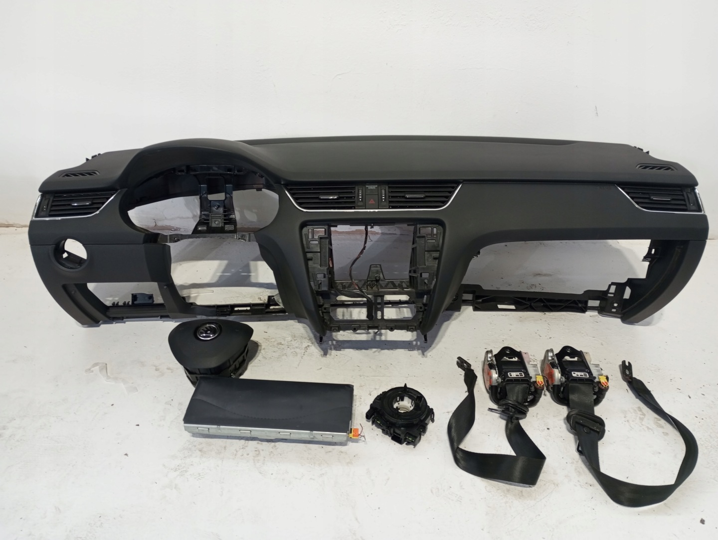 dashboard SKODA OCTAVIA 5E0 LIFT