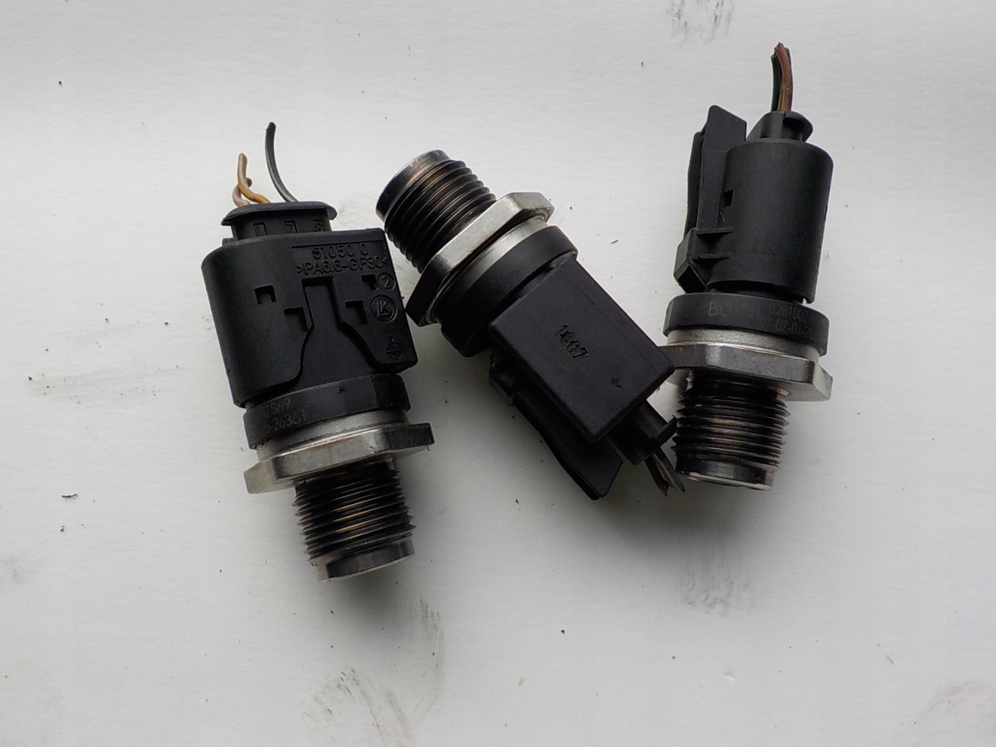 BMW 3 (E90) 2.0 D Capteur Pression Carburant 0281002869