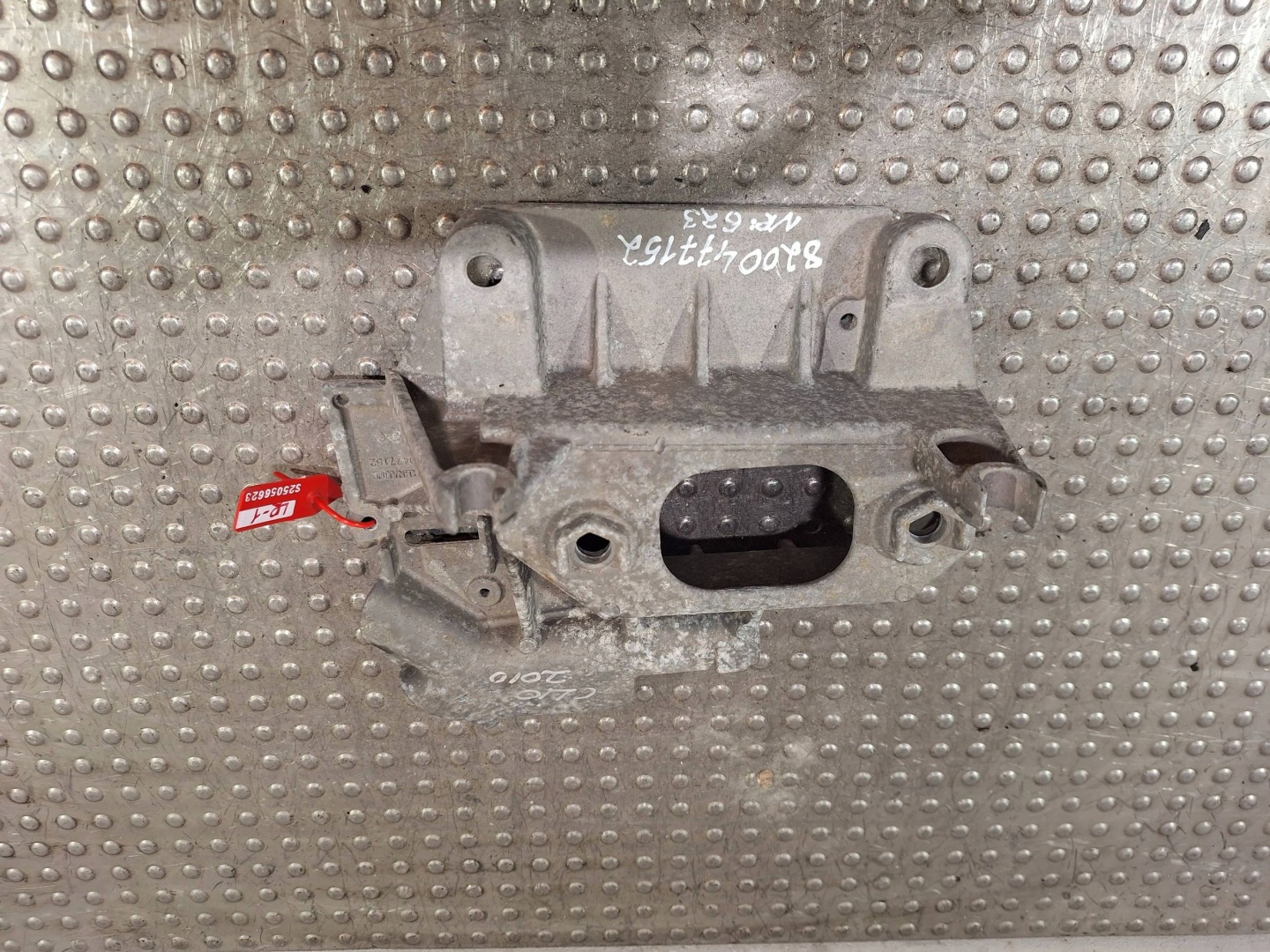 holder gearbox mounting 8200477152 RENAULT CLIO III 1.2 TCE 06