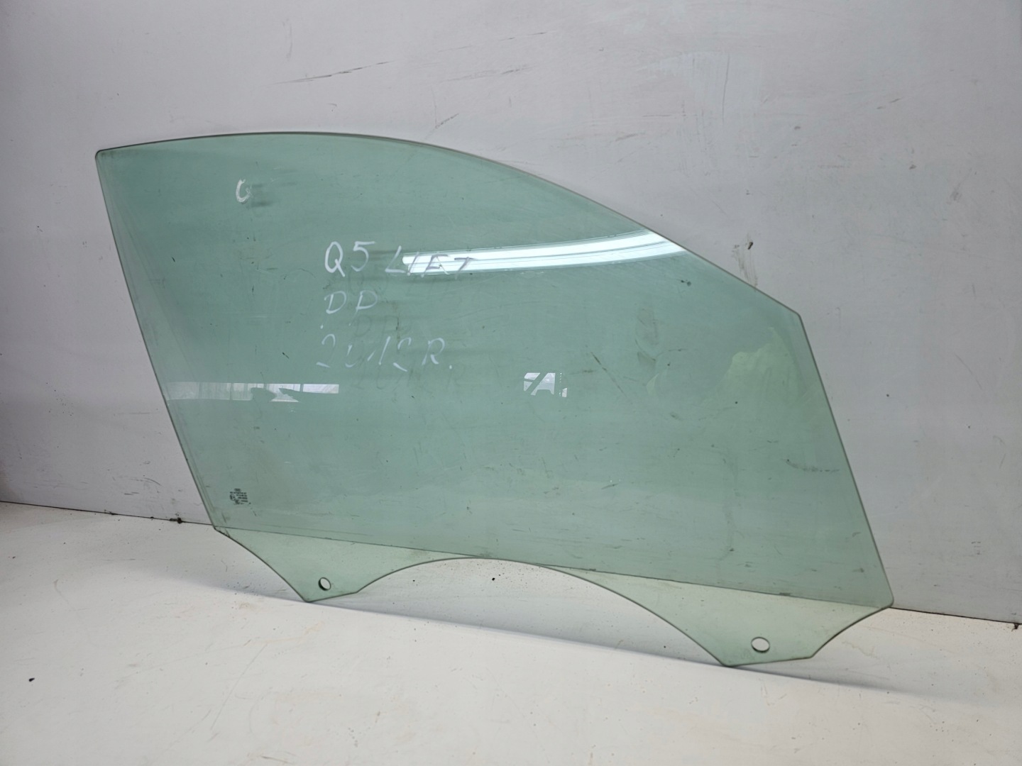 window side door right front AUDI Q5 8R 2012R