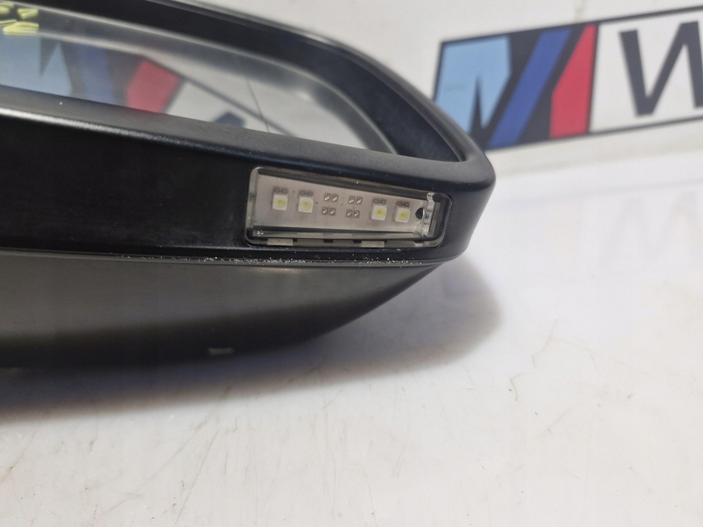 BMW E60 E61 LCI LISTERKO right 3PIN 475 BLACK SHAPPIRE