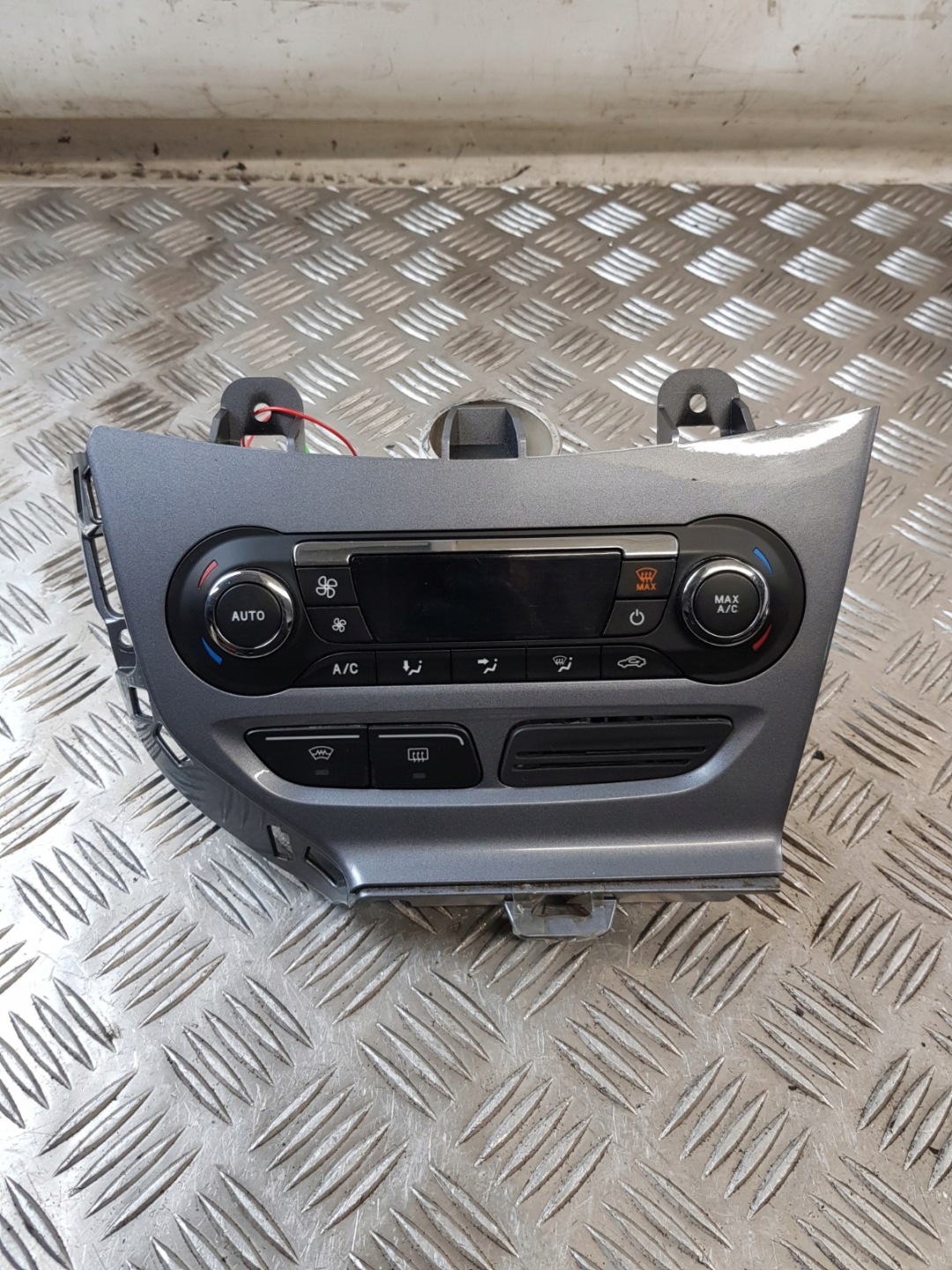 PANEL klími klimatizaci BM5T18C612CL + rám FORD FOCUS MK3 13R