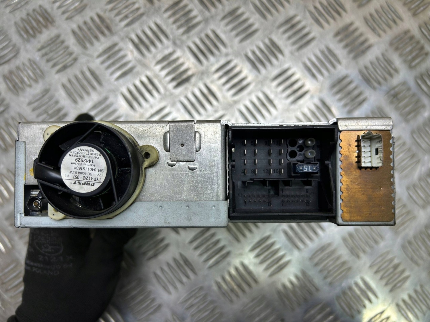 radio player BMW 5 E60 E61 2004 Harman 6944109