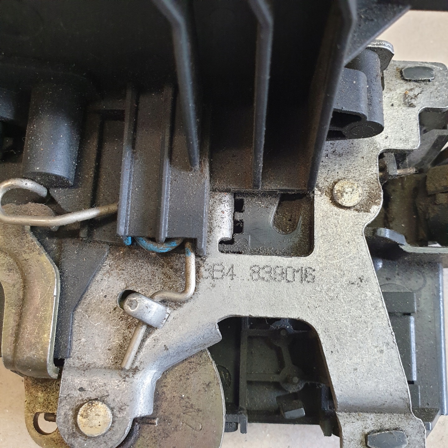 lock door right rear part rear 2 PIN VW PASSAT B5 SEAT OE
