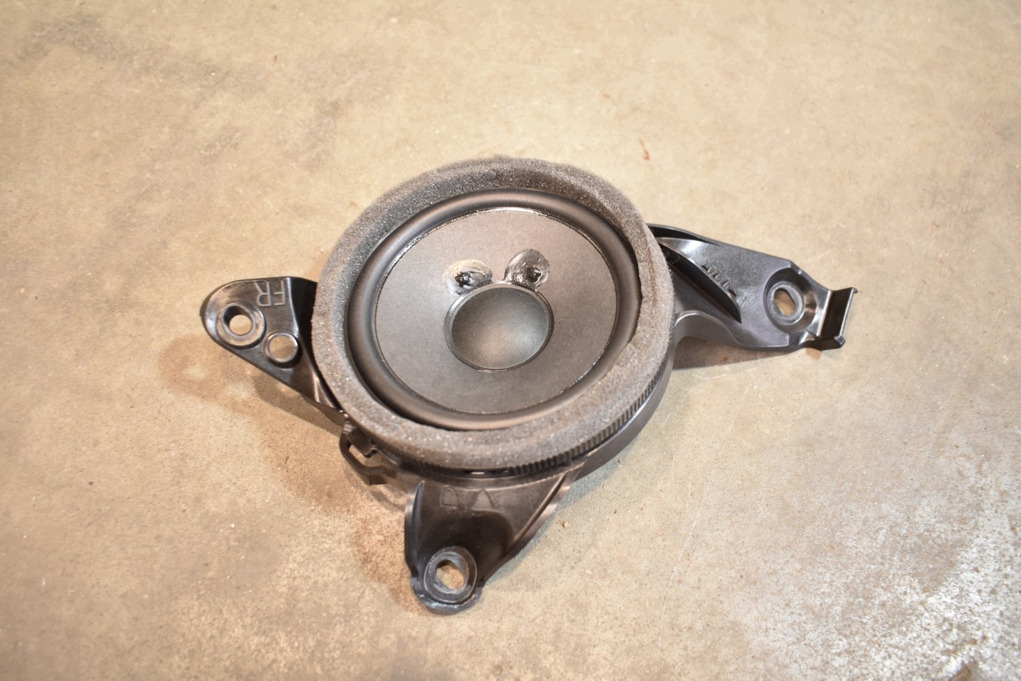 IDEALNY speaker door front front right MERCEDES W206 1