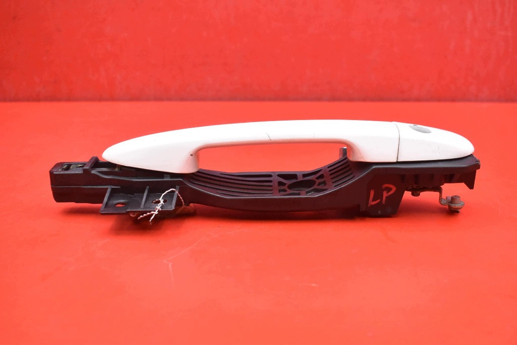 handle left front front BIALA MAZDA 6 2 II GH 07-12