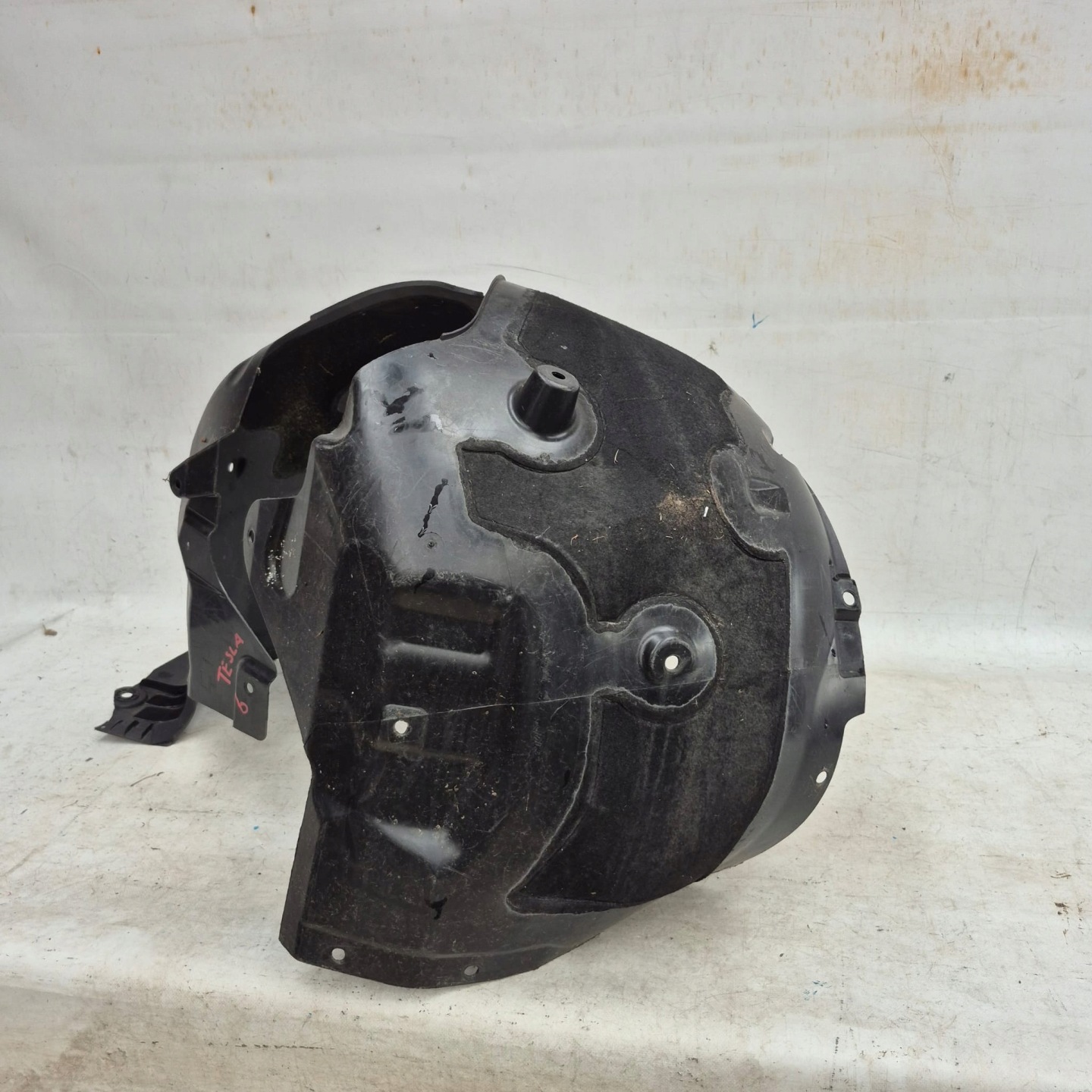 TESLA MODEL 3 17- mudguard left front front 1081581-00-E