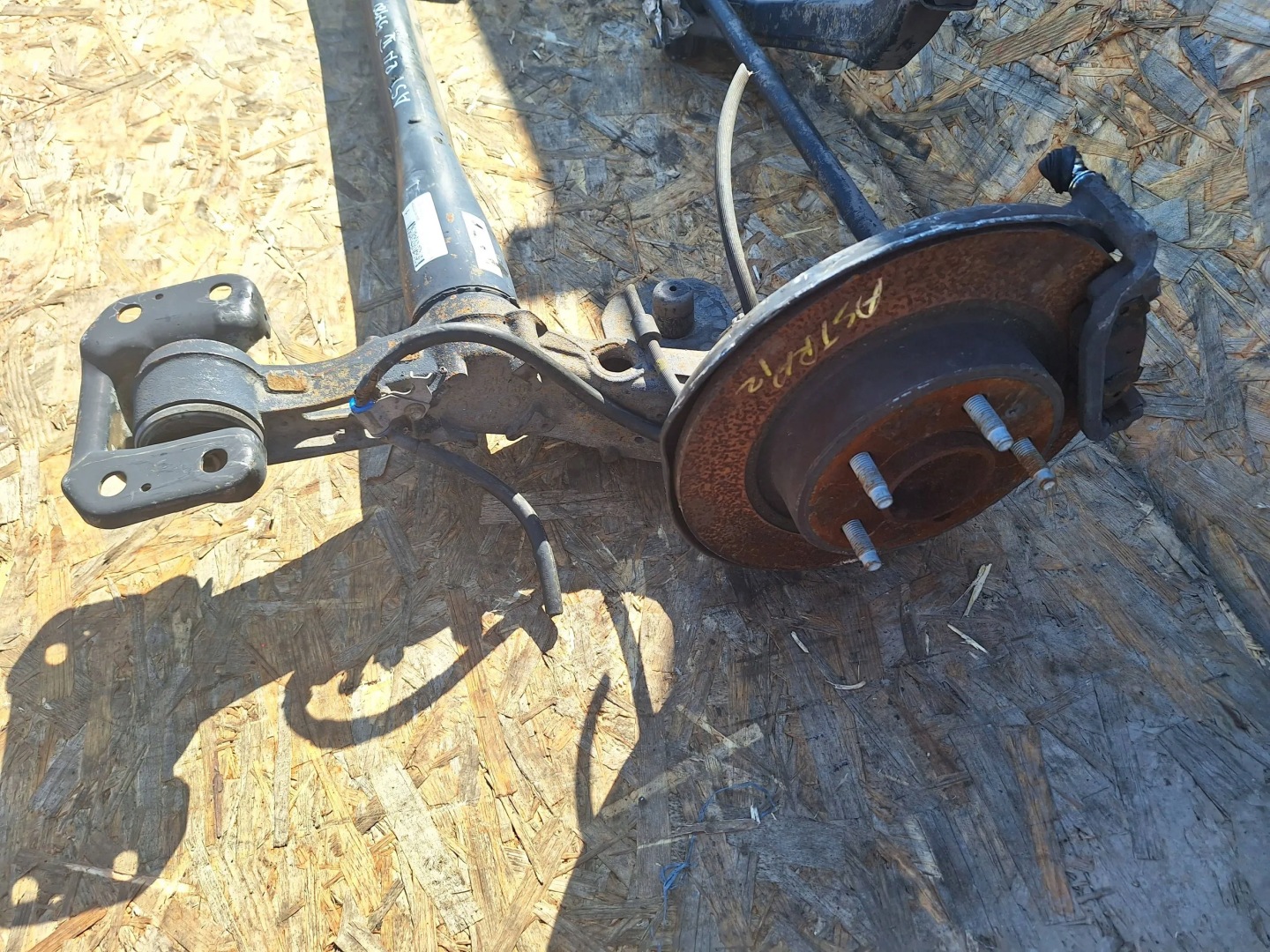 axis rear part Opel Astra J Kombi 09