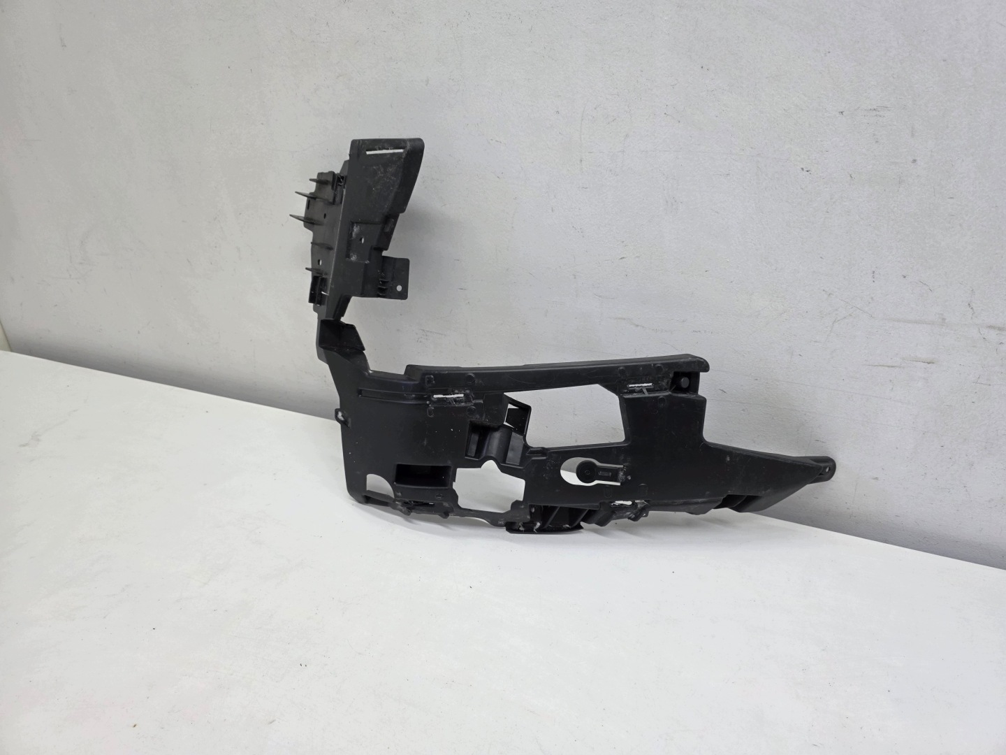 PEUGEOT 508 LIFT 14- bumper bracket left front original